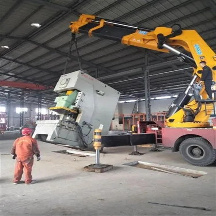 海南80吨折臂吊车出租附近电话